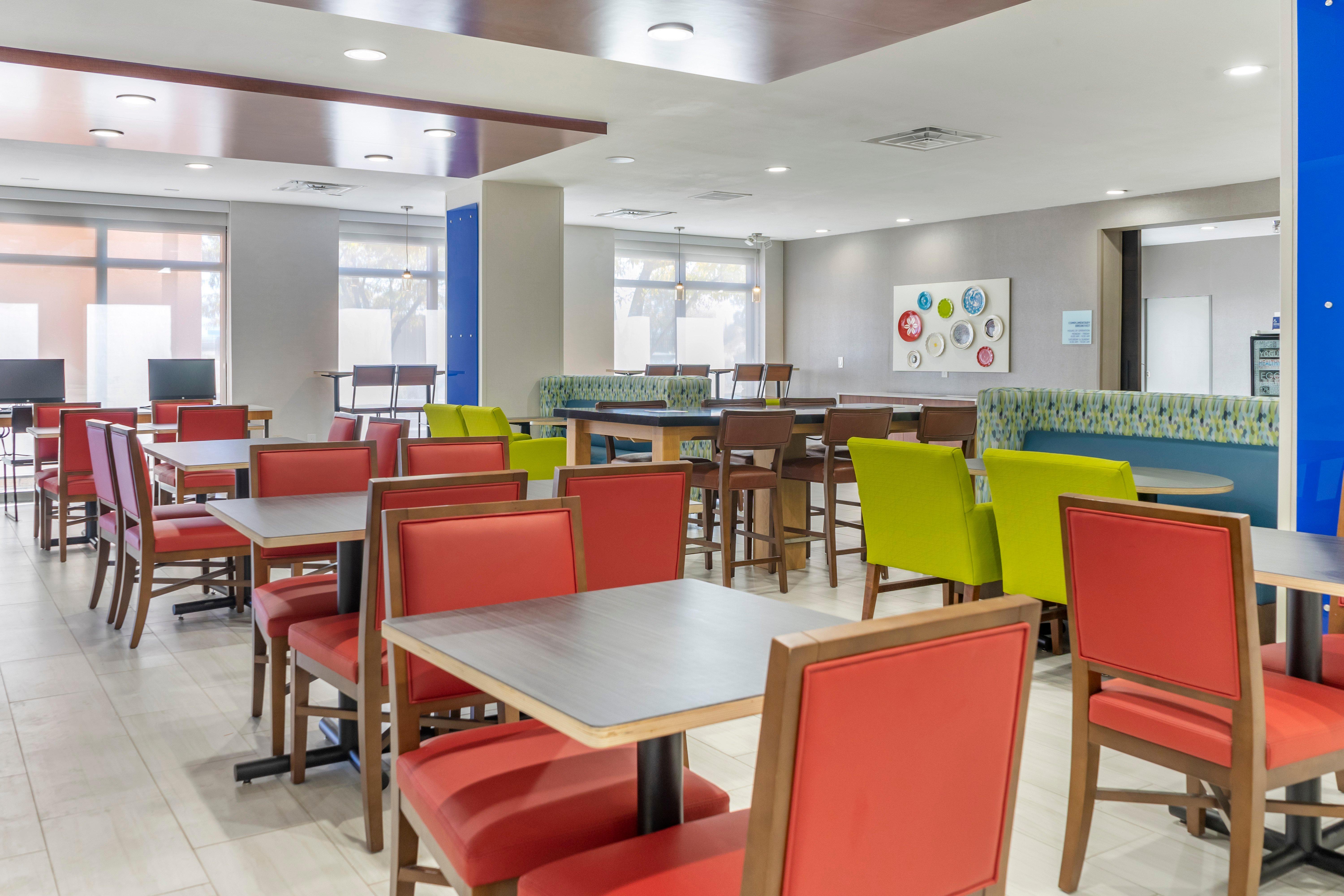 Holiday Inn Express Hotel & Suites Albuquerque Midtown By Ihg Экстерьер фото